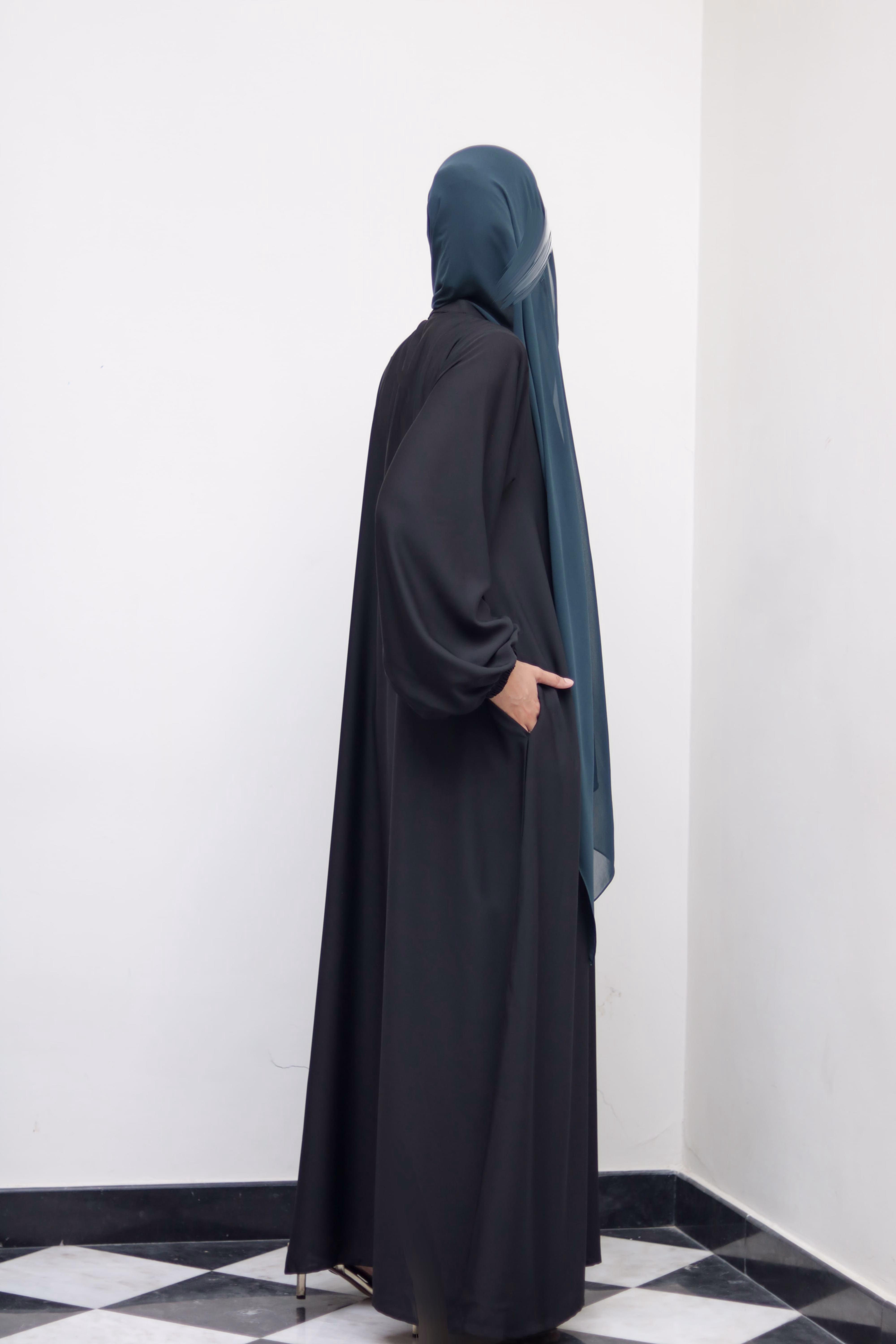 Black Classic Everyday Wear Abaya - Image 10